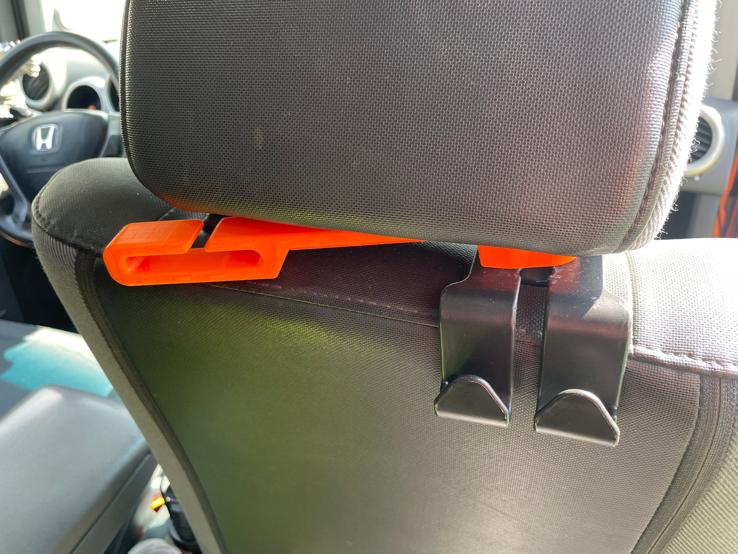 Seat Belt Presenter: Accessory Part for Honda Elements 2003 - 2006