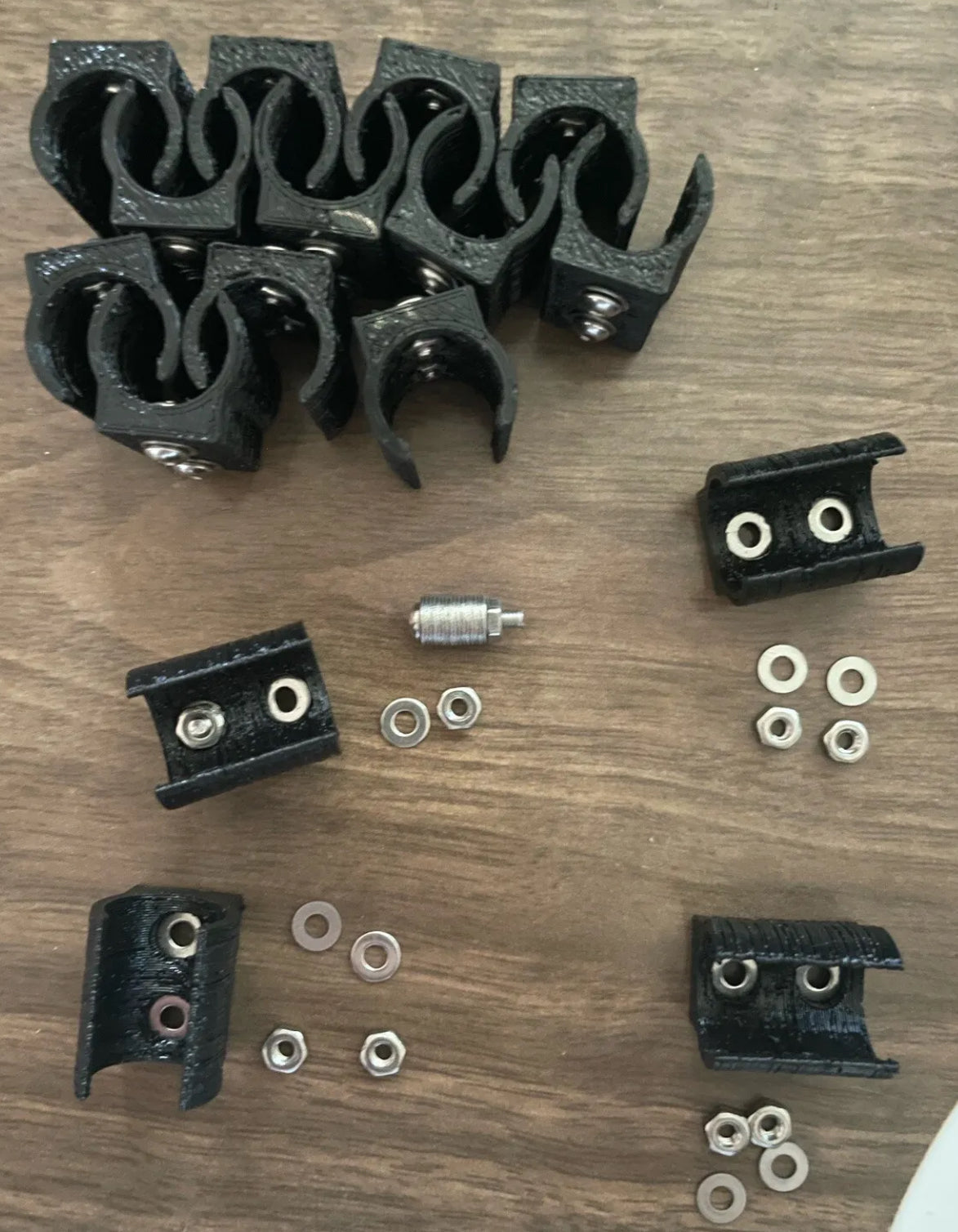 3D Printed Rubber Clips for Vintage TV Trays with Folding Legs